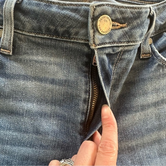 Women's Paige Denim Verdugo Ankle Medium Wash Raw Hem Size 28 Distressed Comfy - Picture 13 of 15